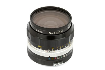 Lot 187 - A Nikon NIkkor-O f/2 35mm Lens