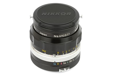 Lot 187 - A Nikon NIkkor-O f/2 35mm Lens