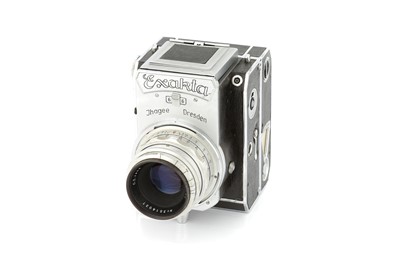 Lot 234 - An Ihagee Exakta 66 Vertical Camera