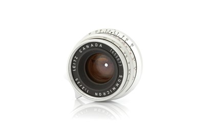 Lot 16 - A Leitz Summicron f/2 35mm Lens