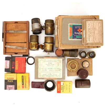 Lot 481 - A Selection of Various Accessories