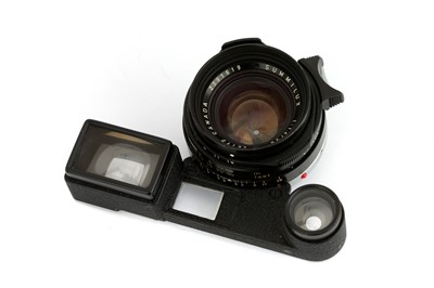 Lot 47 - A Leitz Summilux f/1.4 35mm Lens