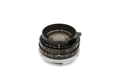 Lot 49 - A Leitz Summilux-M f/1.4 35mm Lens