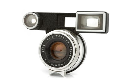 Lot 50 - A Leitz Summicron f/2 35mm Lens