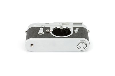 Lot 33 - A Leica M2 Rangefinder Body