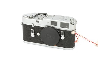 Lot 35 - A Leica M4 'Attrappe' Rangefinder Body