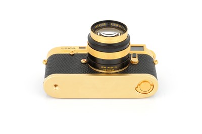 Lot 40 - A Leica M4-2 Gold Rangefinder Camera