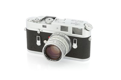 Lot 34 - A Leica M4 Rangefinder Camera