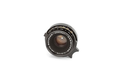Lot 51 - A Leitz Summicron f/2 35mm Lens