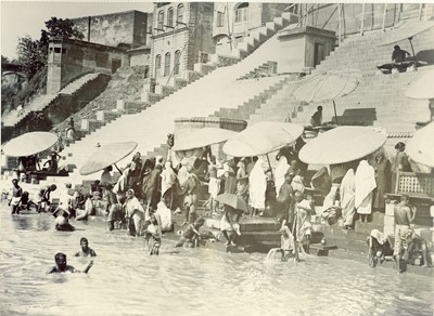 Lot 352 - 25 Photographs of India, c.1900