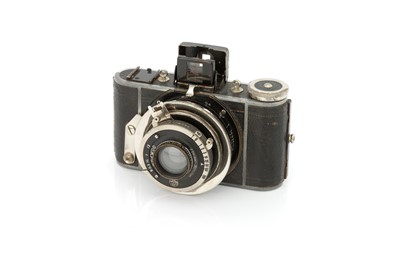 Lot 264 - An Ihagee Parvola Camera