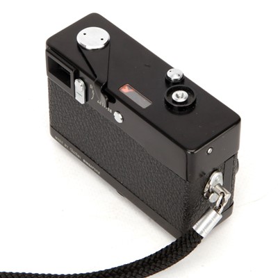 Lot 70 - A Rollei 35S Compact Camera