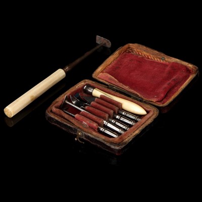 Lot 102 - A Set of Georgian Dental Scalers with Mirror