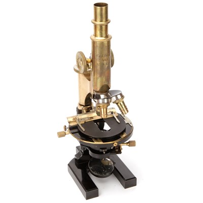 Lot 164 - A Carl Zeiss IIa Microscope Outfit