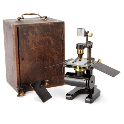 Lot 165 - A Dissecting Projection & Drawing Microscope