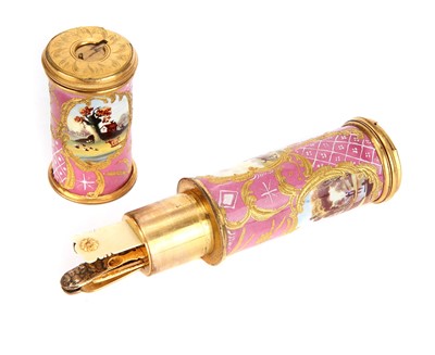 Lot 204 - A Fine Spyglass Etui in Bilston Enamel