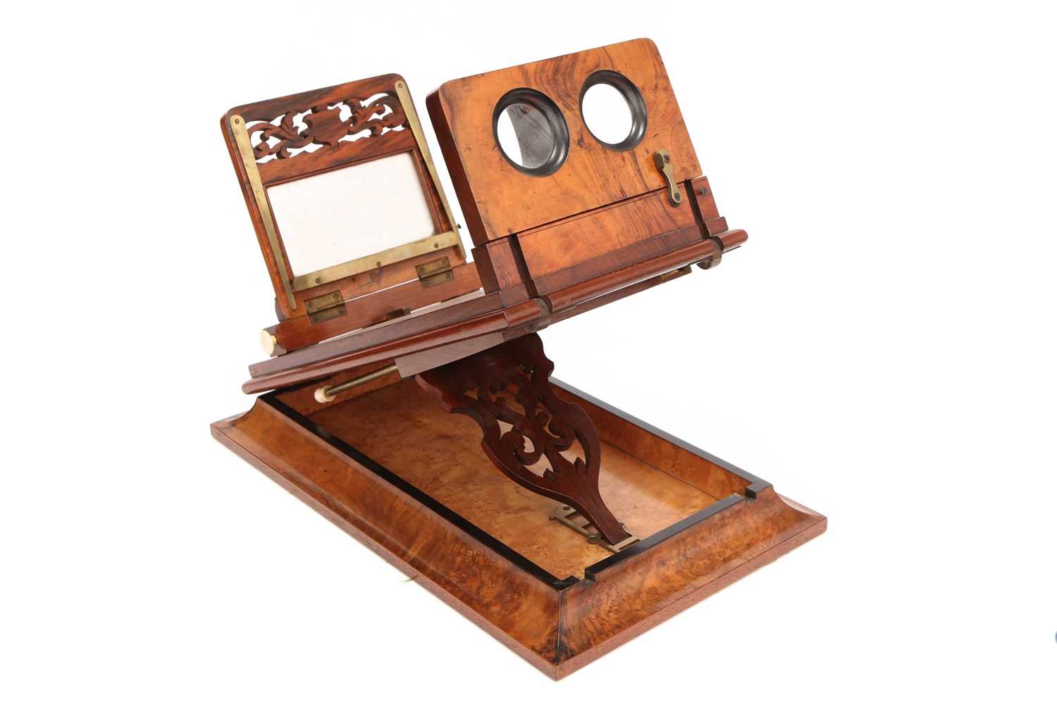 Lot 221 - A Stereo Graphoscope,