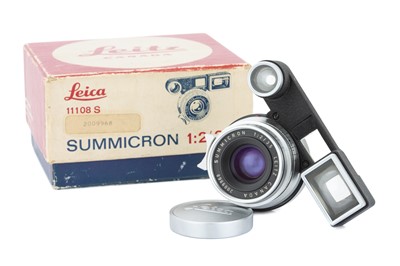 Lot 64 - A Leitz Summicron f/2 35mm Lens