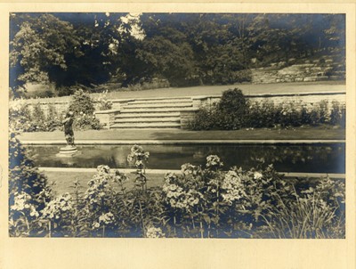 Lot 151 - BERTRAM PARK (1883-1972) A Pictorialist Garden Folio