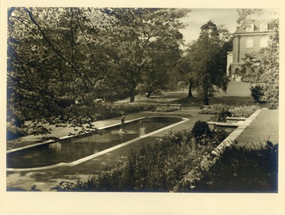 Lot 151 - BERTRAM PARK (1883-1972) A Pictorialist Garden Folio