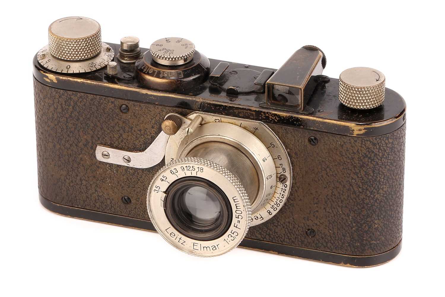 Lot 1007 - A Leica Model Ia Close Focus Camera