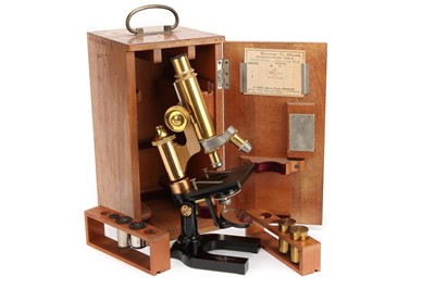 Lot 28 - A Leitz Microscope