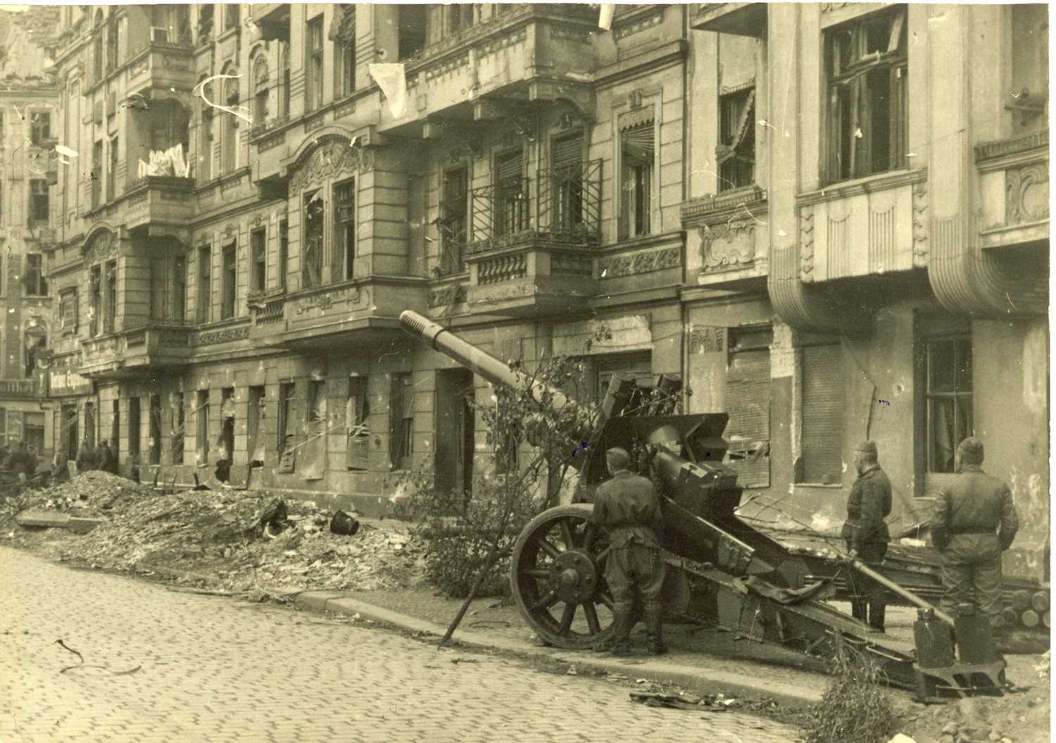 Lot 168 - A Collection of Russian WWII Press Photographs of the Red Army entering Berlin