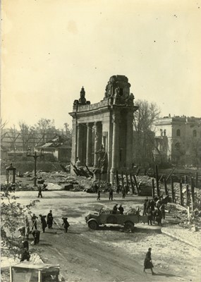 Lot 168 - A Collection of Russian WWII Press Photographs of the Red Army entering Berlin