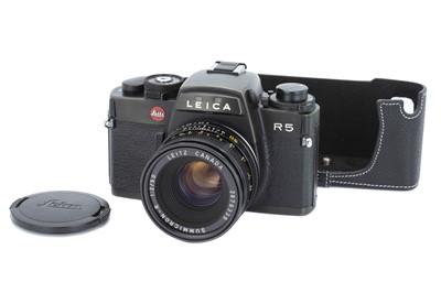 Lot 84 - A Leica R5 SLR Camera