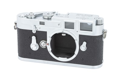 Lot 44 - A Leica M3 DS Rangefinder Body
