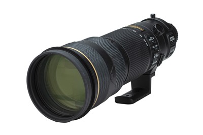 Lot 198 - A Nikon AF-S Nikkor SWM VR ED IF G II  f/4 200-400mm Lens