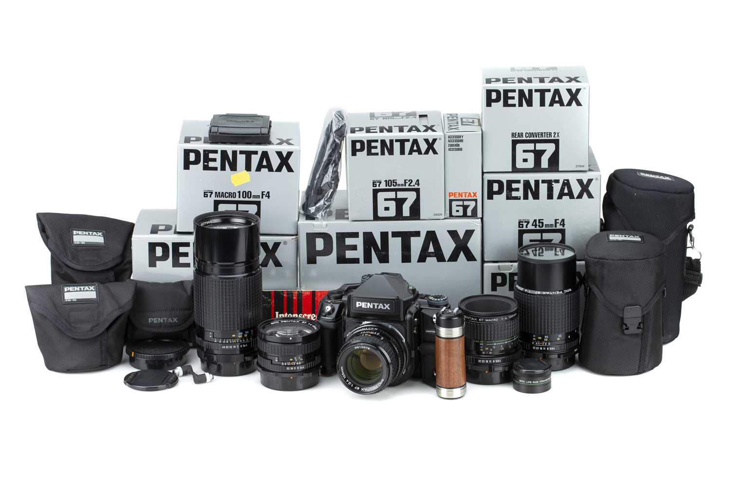 Lot 254 - A Pentax 67II Medium Format Outfit