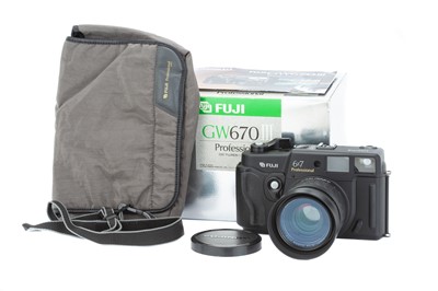 Lot 250 - A Fuji GW670 III Professional Rangefinder Camera