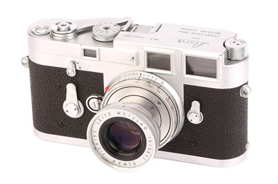 Lot 1059 - A Leica M3 SS Rangefinder Camera