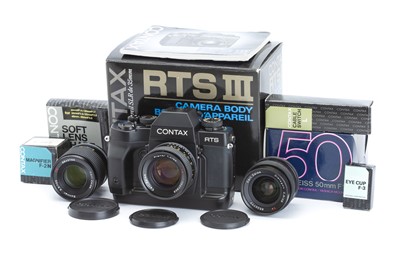 Lot 217 - A Contax RTS III SLR Camera Outfit