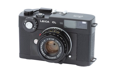Lot 55 - A Leica CL Rangefinder Camera