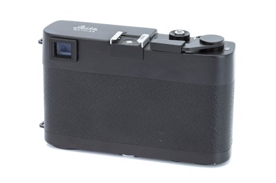 Lot 55 - A Leica CL Rangefinder Camera