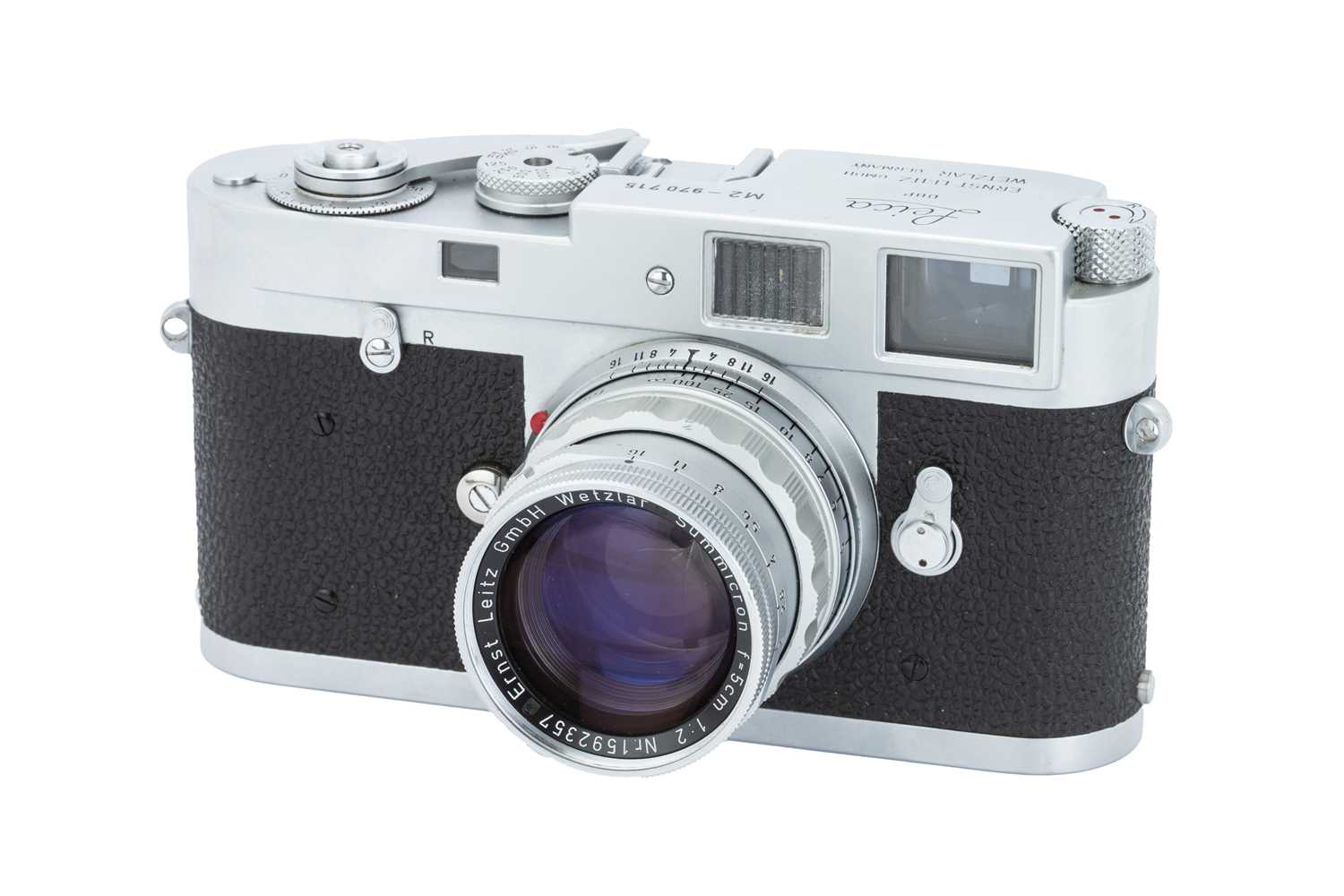 Lot 48 - A Leica M2 Rangefinder Camera