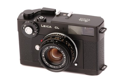 Lot 1068 - A Leica CL Rangefinder Camera