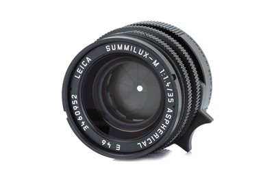 Lot 62 - A Leitz Summilux-M Double Aspherical f/1.4 35mm Lens